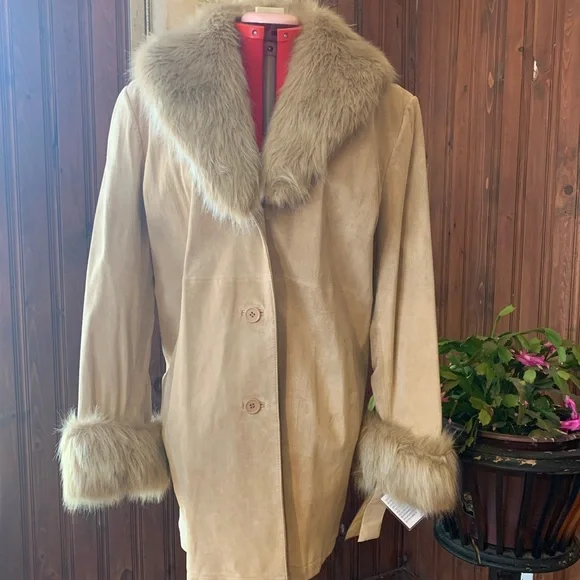 Terry Lewis Suede & Faux Fur Jacket - Picture 8 of 9